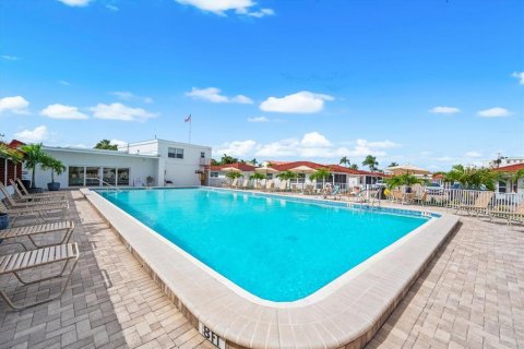 Villa ou maison à vendre à Sarasota, Floride: 2 chambres, 77.67 m2 № 2156685 - photo 29
