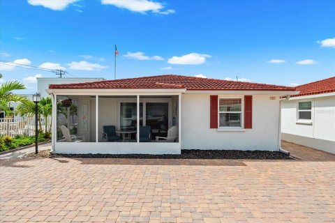 Villa ou maison à vendre à Sarasota, Floride: 2 chambres, 77.67 m2 № 2156685 - photo 4