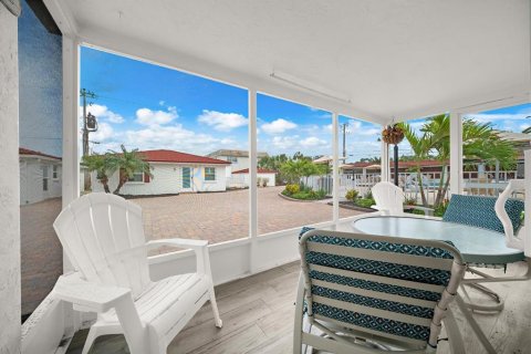 Villa ou maison à vendre à Sarasota, Floride: 2 chambres, 77.67 m2 № 2156685 - photo 26