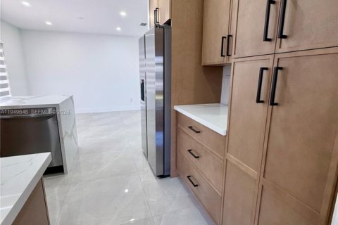 Villa ou maison à vendre à Miami, Floride: 3 chambres, 107.02 m2 № 2005249 - photo 15