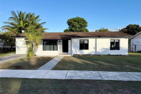 Villa ou maison à Miami, Floride 3 chambres, 107.02 m2 № 2005249