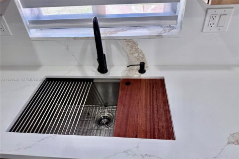 Villa ou maison à vendre à Miami, Floride: 3 chambres, 107.02 m2 № 2005249 - photo 14