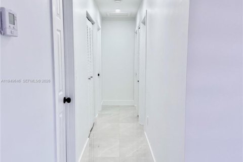 Villa ou maison à vendre à Miami, Floride: 3 chambres, 107.02 m2 № 2005249 - photo 16