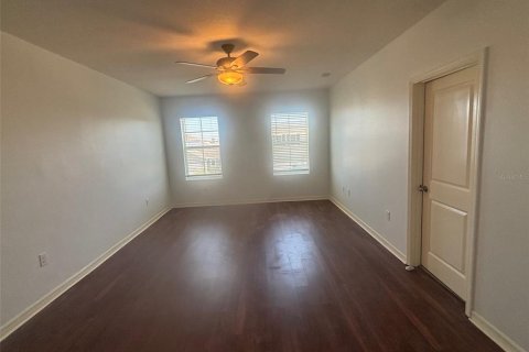 House in Wesley Chapel, Florida 5 bedrooms, 242.01 sq.m. № 2239023 - photo 7