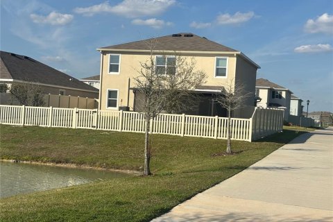 House in Wesley Chapel, Florida 5 bedrooms, 242.01 sq.m. № 2239023 - photo 14