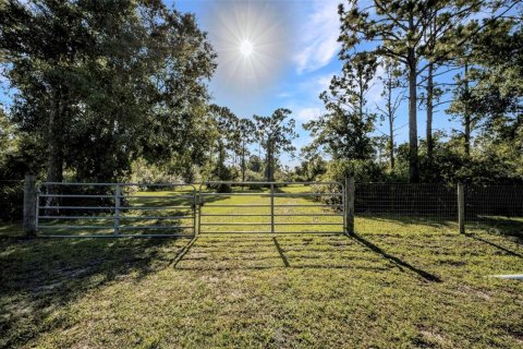 Land in Punta Gorda, Florida № 1886770 - photo 1