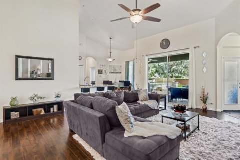 House in Kissimmee, Florida 4 bedrooms, 206.43 sq.m. № 1851433 - photo 8