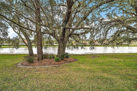 House in Leesburg, Florida 2 bedrooms, 155.43 sq.m. № 1546285 - photo 11