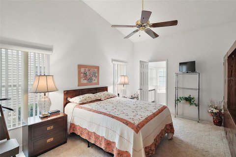 House in Leesburg, Florida 2 bedrooms, 155.43 sq.m. № 1546285 - photo 13