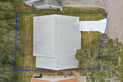House in Leesburg, Florida 2 bedrooms, 155.43 sq.m. № 1546285 - photo 5