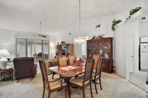House in Leesburg, Florida 2 bedrooms, 155.43 sq.m. № 1546285 - photo 17