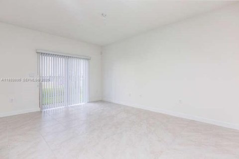 Adosado en venta en Homestead, Florida, 3 dormitorios, 143.26 m2 № 1992296 - foto 14