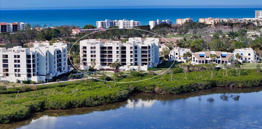 Condo in Longboat Key, Florida, 2 bedrooms  № 2100687
