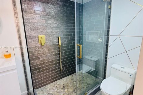 Купить кондоминиум в Авентура, Флорида 2 спальни, 106.19м2, № 2185981 - фото 26