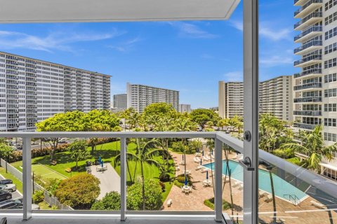 Copropriété à vendre à Fort Lauderdale, Floride: 2 chambres, 104.05 m2 № 2189107 - photo 4