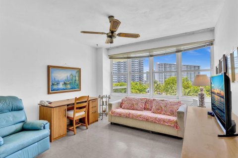 Copropriété à vendre à Fort Lauderdale, Floride: 2 chambres, 104.05 m2 № 2189107 - photo 13