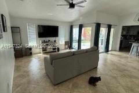 Снять в аренду виллу или дом в Хомстед, Флорида 3 спальни, 148.83м2, № 2004786 - фото 9