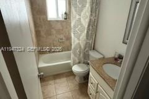 Снять в аренду виллу или дом в Хомстед, Флорида 3 спальни, 148.83м2, № 2004786 - фото 16