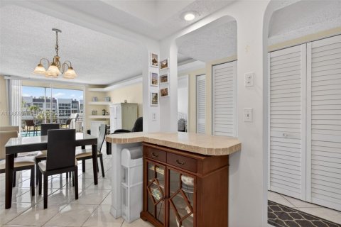 Купить кондоминиум в Маргит, Флорида 1 спальня, 66.89м2, № 2043610 - фото 4