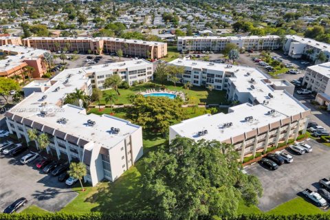 Купить кондоминиум в Маргит, Флорида 1 спальня, 66.89м2, № 2043610 - фото 15