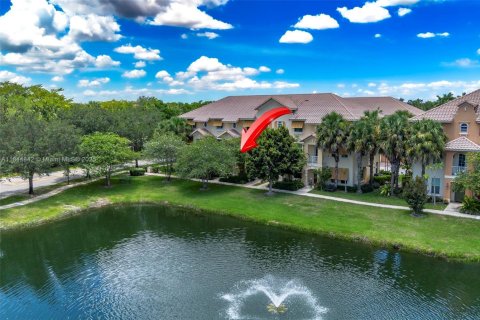 Townhouse in Coconut Creek, Florida 4 bedrooms, 176.51 sq.m. № 1850488 - photo 1