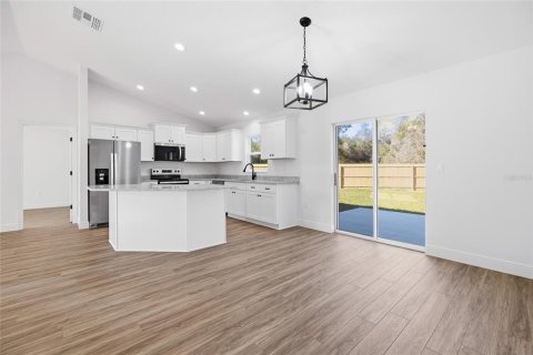 Casa en venta en Citrus Springs, Florida, 4 dormitorios, 136.85 m2 № 2384370 - foto 2