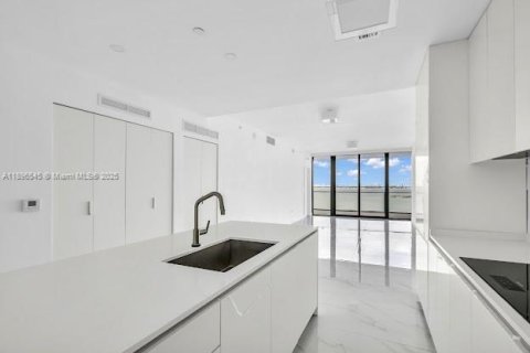 Copropriété à vendre à Miami, Floride: 2 chambres, 143.53 m2 № 1965032 - photo 3
