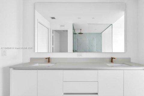 Copropriété à vendre à Miami, Floride: 2 chambres, 143.53 m2 № 1965032 - photo 12