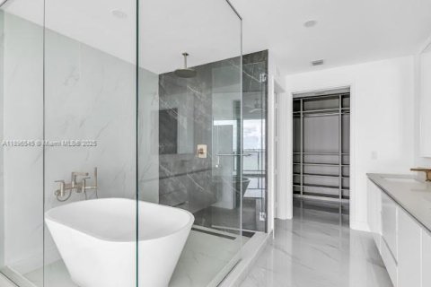 Copropriété à vendre à Miami, Floride: 2 chambres, 143.53 m2 № 1965032 - photo 15