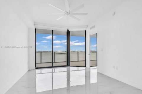 Copropriété à vendre à Miami, Floride: 2 chambres, 143.53 m2 № 1965032 - photo 10