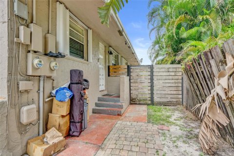 House in Hollywood, Florida 3 bedrooms, 201.6 sq.m. № 1931940 - photo 20
