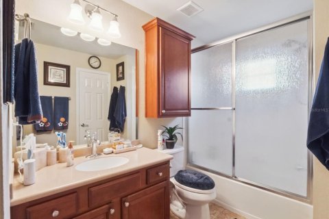 House in Orlando, Florida 4 bedrooms, 320.88 sq.m. № 2218282 - photo 29