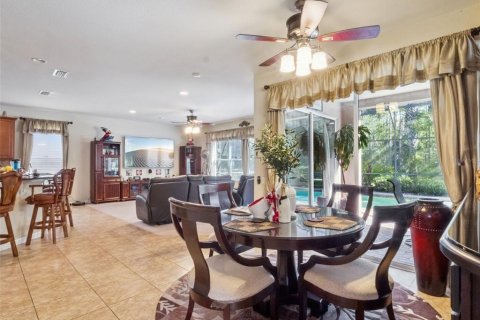 House in Orlando, Florida 4 bedrooms, 320.88 sq.m. № 2218282 - photo 18