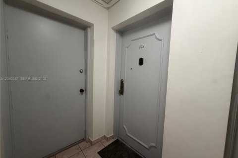 Copropriété à louer à Miami Beach, Floride: 1 chambre, 78.5 m2 № 2340431 - photo 7