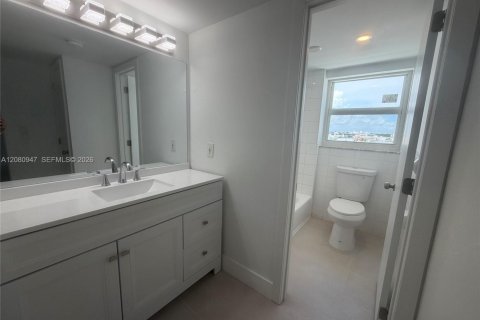 Copropriété à louer à Miami Beach, Floride: 1 chambre, 78.5 m2 № 2340431 - photo 14