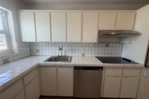 Copropriété à louer à Miami Beach, Floride: 1 chambre, 78.5 m2 № 2340431 - photo 28