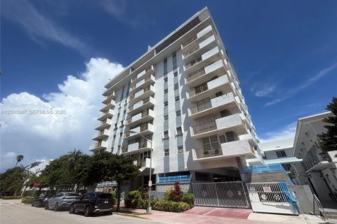 Condo à Miami Beach, Floride, 1 chambre  № 2340431