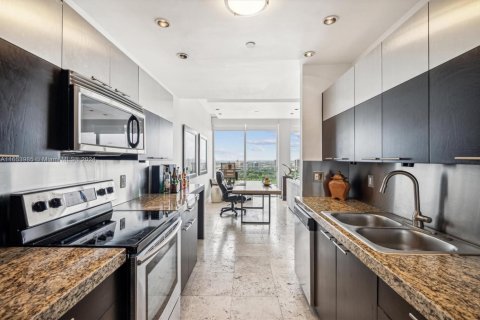 Condominio en venta en Aventura, Florida, 1 dormitorio, 100.06 m2 № 1864588 - foto 11