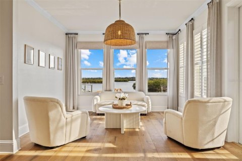 Villa ou maison à vendre à Tarpon Springs, Floride: 4 chambres, 235.97 m2 № 1531621 - photo 8