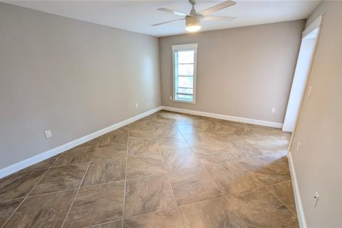 House in Sarasota, Florida 2 bedrooms, 139.17 sq.m. № 1620395 - photo 14
