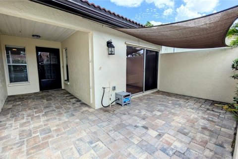 House in Sarasota, Florida 2 bedrooms, 139.17 sq.m. № 1620395 - photo 2