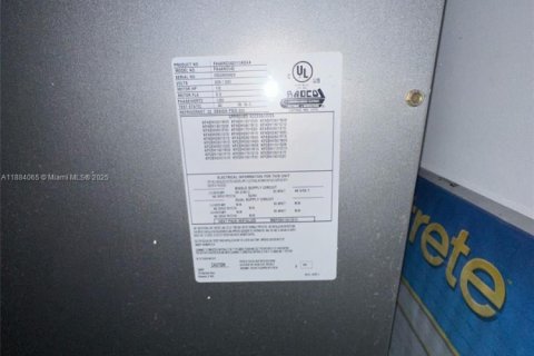Купить виллу или дом в Ройял-Палм-Бич, Флорида 4 спальни, 272.76м2, № 1930091 - фото 25