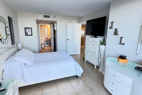 Apartment in North Bay Village, Florida 2 bedrooms, 95.69 sq.m. № 2383222 - photo 19