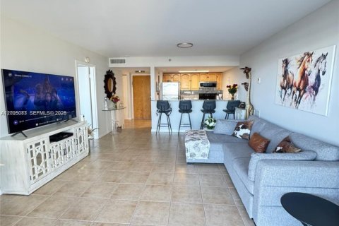 Apartment in North Bay Village, Florida 2 bedrooms, 95.69 sq.m. № 2383222 - photo 8
