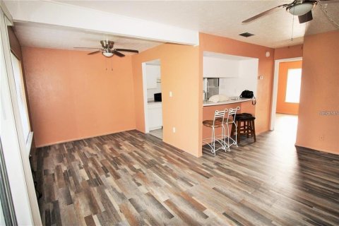 Condominio en venta en Orlando, Florida, 1 dormitorio, 62.24 m2 № 2212944 - foto 6