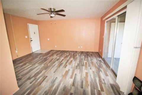 Condominio en venta en Orlando, Florida, 1 dormitorio, 62.24 m2 № 2212944 - foto 4