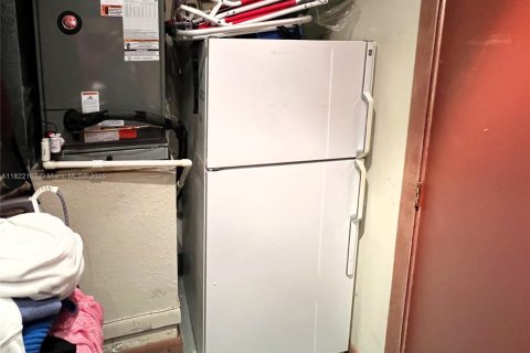 House in Weston, Florida 3 bedrooms, 125.7 sq.m. № 1979732 - photo 26