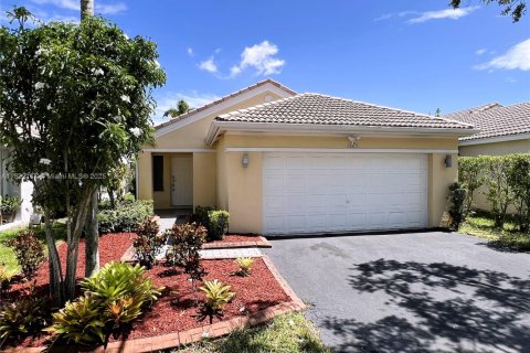 House in Weston, Florida 3 bedrooms, 125.7 sq.m. № 1979732 - photo 1