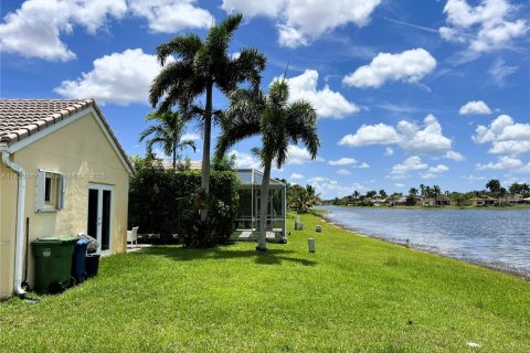 House in Weston, Florida 3 bedrooms, 125.7 sq.m. № 1979732 - photo 7