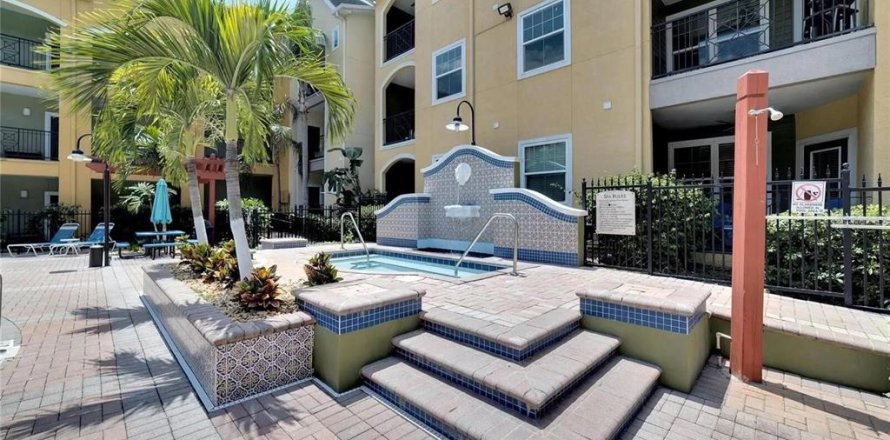 Condo à Tampa, Floride, 1 chambre  № 2208831